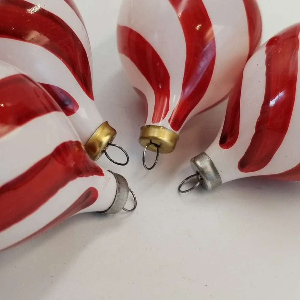 Set of 4 Handblown Glass Peppermint Swirl Teardrop Ornaments Red White Michoacan